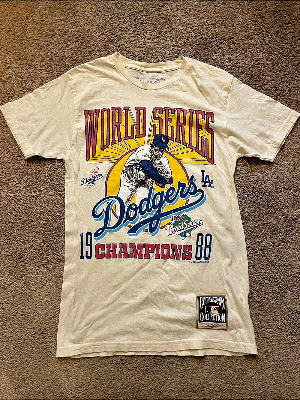 Mitchell & Ness 1988 Los Angeles Dodgers World Series Champions T-Shirt Graphic